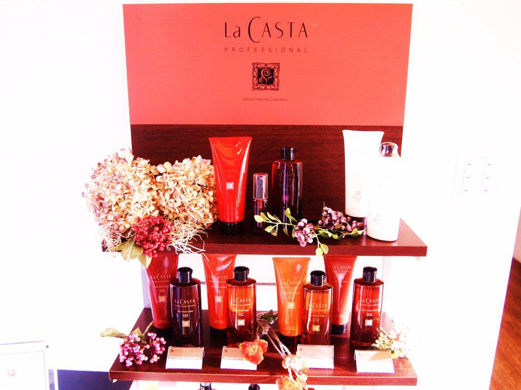 肌にも髪にも優しいシャンプー　La CASTA