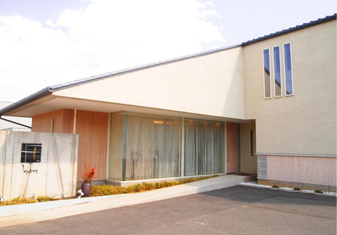 長野県駒ケ根市梨の木３－７－３ leaves外観写真